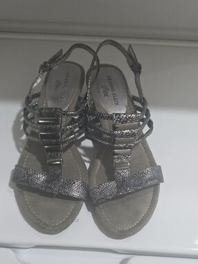 Kenneth Cole Reaction Metallic Silver Braided Gladiator Sandals